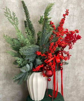 Зимний букет в вазе "Тайны леса"