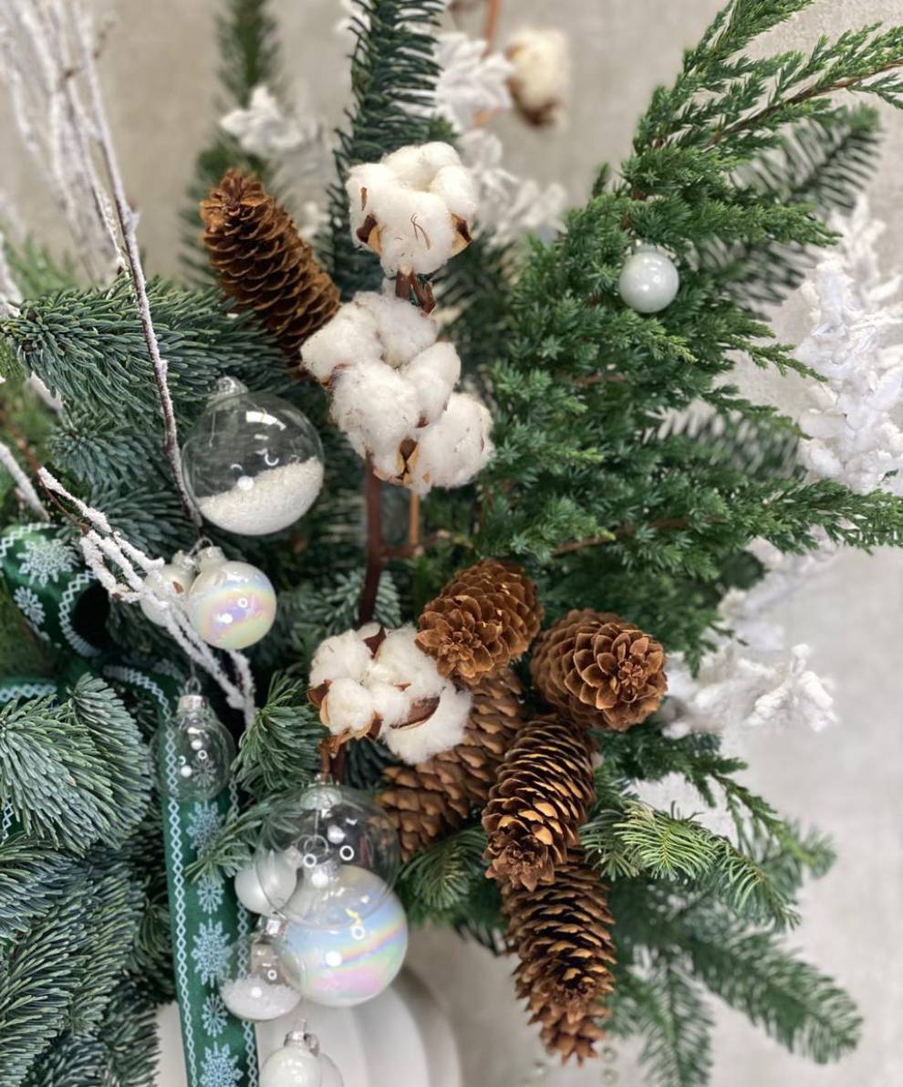 Зимний букет в вазе "Лесная мелодия"